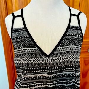 CITY TRIANGLES Black & White Geometric Print Strapy Dress size L